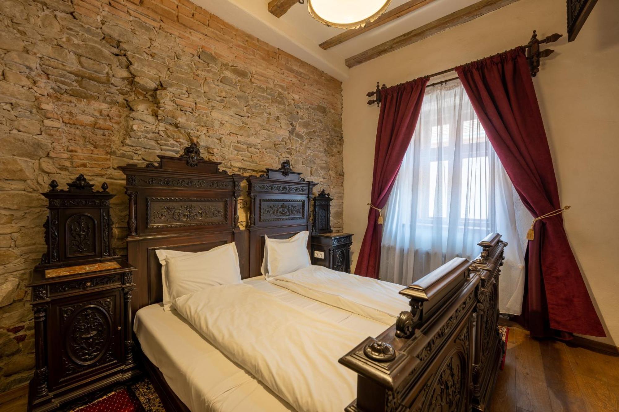 The Throne - M Museum Hotel Sighişoara Extérieur photo
