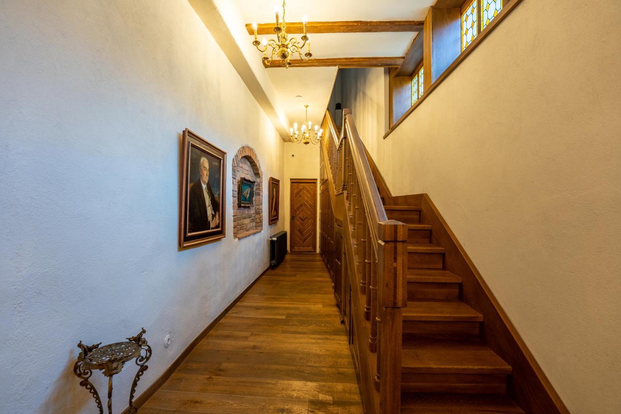The Throne - M Museum Hotel Sighişoara Extérieur photo